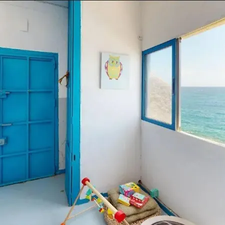 Semesterbostad La Casa Con Terraza Privada Sobre El Mar